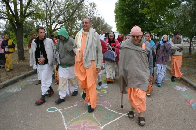 Е.С. Ниранджана Свами о цели духовного фестиваля «Бхакти-Сангама» 
