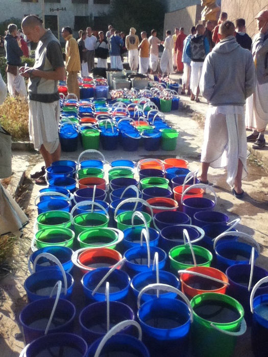 Бхакти-Сангама — прасад Бхакти-Сангама — прасад