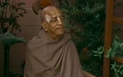 Шрила Прабхупада в Нью Двараке