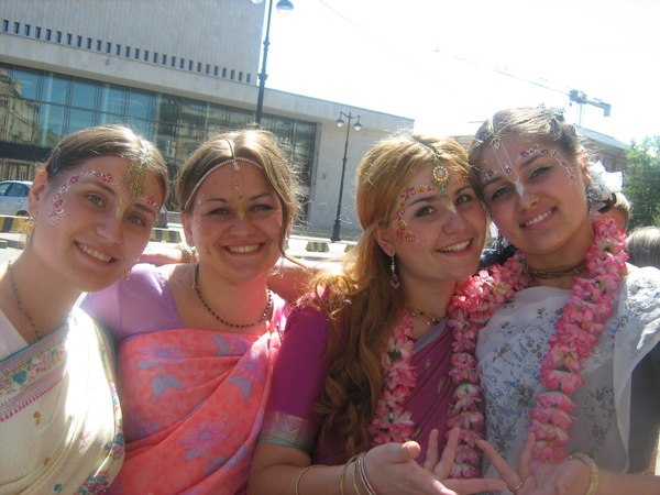 Женская красота — Бинди