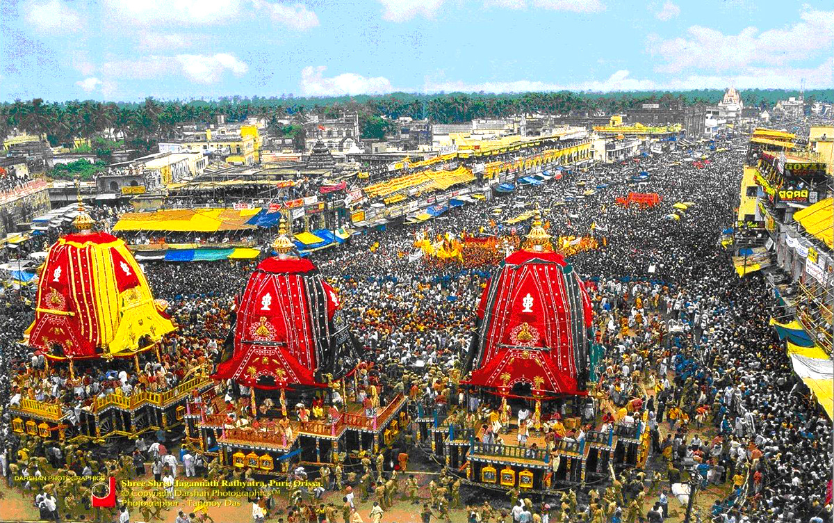 Колесницы фестиваля Ратха Ятра, Пури 2012год Колесницы фестиваля Ратха Ятра, Пури 2012год