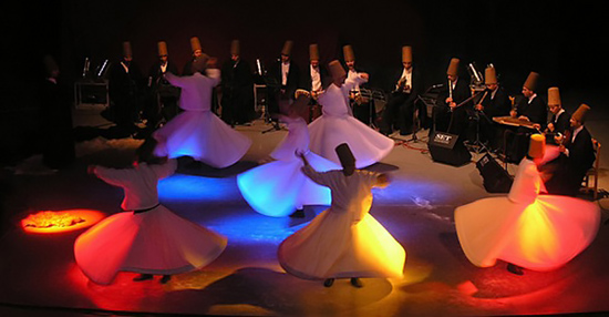 Совместное воспевание Имени Бога в танце — суфийская духовная традиция Совместное воспевание Имени Бога в танце — суфийская духовная традиция