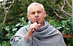 Е.М. Ачьюта Прийя прабху об принципах построения Вайшнавских общин