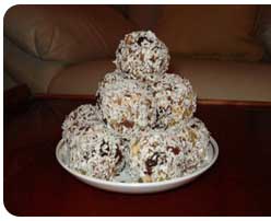 Сладкие шарики из сухофруктов