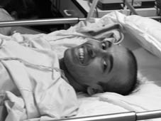 Радостный пациент больницы